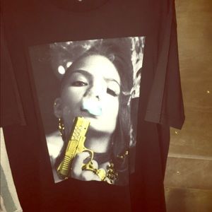 I’m selling this shirt jersey and jacket